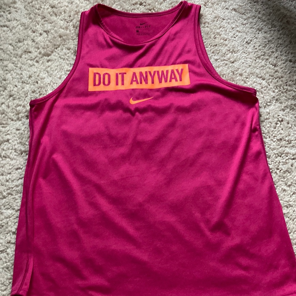 Nike womens workout muscle tee. New condition, no pilling, smoke free home.